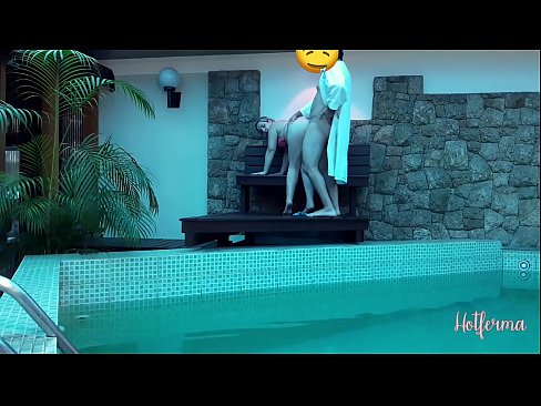 ❤️ Šef poziva sobaricu na bazen, ali nije mogao odoljeti vrućini ❤️❌ Kvalitativna pornografija na bs.28films.ru ❌❤